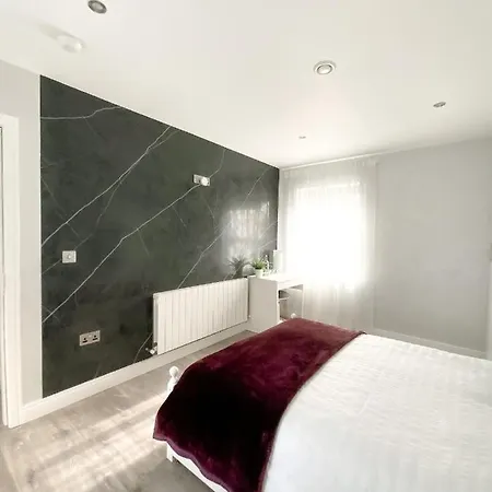 Two Bed Apt,5mins Fromconnolly Hosp,3mins From M50 דירה דבלין